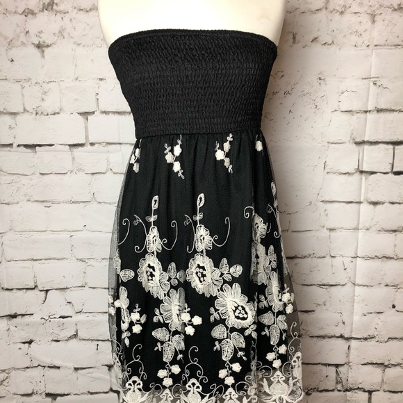 Strapless Dress - Picture 3 of 8